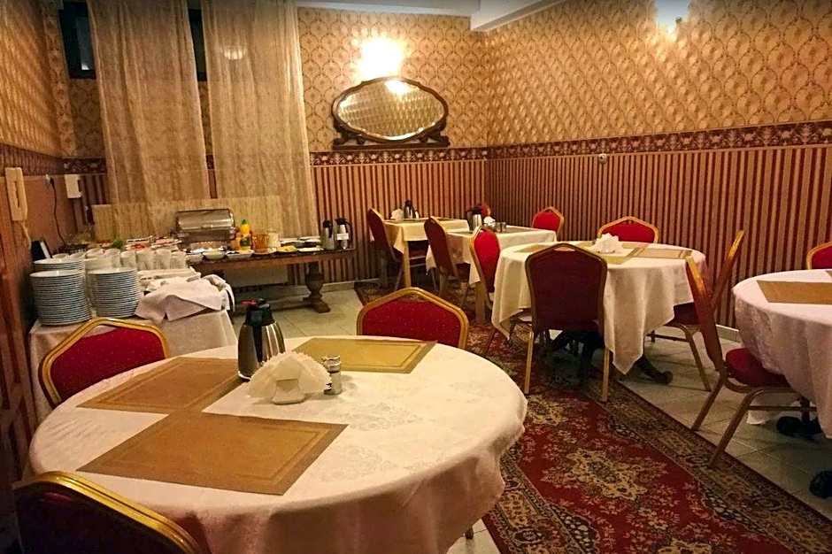 Royal Residence Hotel