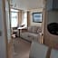 Luxury 2 bedroom caravan with large decking close to beach Free WiFi