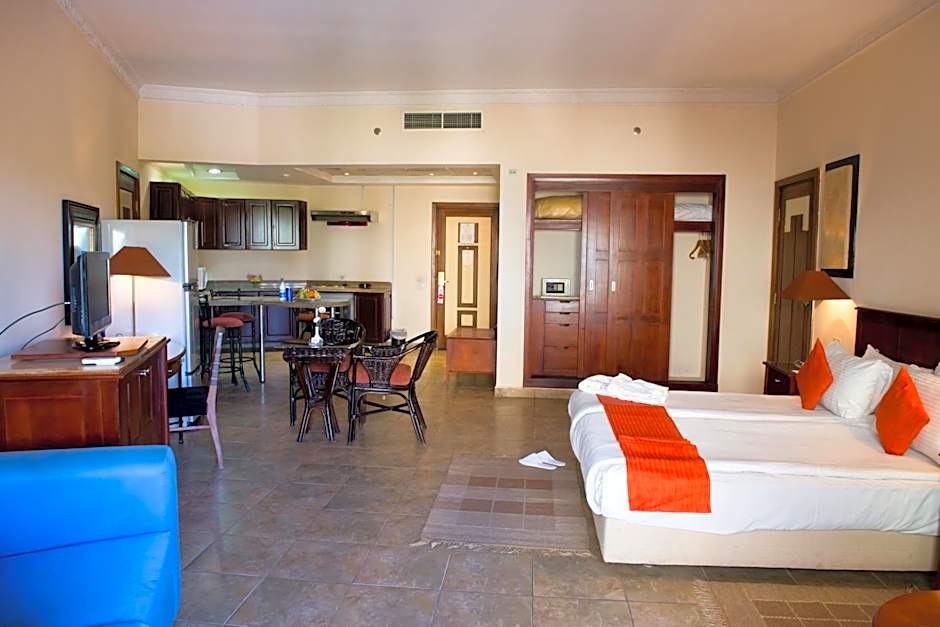 Swiss Inn Plaza Hotel