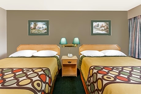 Queen Room with Two Queen Beds - Non-Smoking