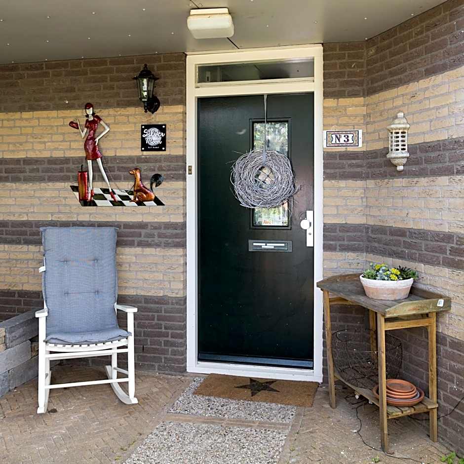 Silver Moon Bed & Breakfast