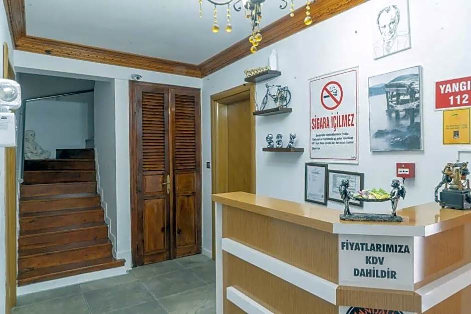 MANDALİN AKYAKA