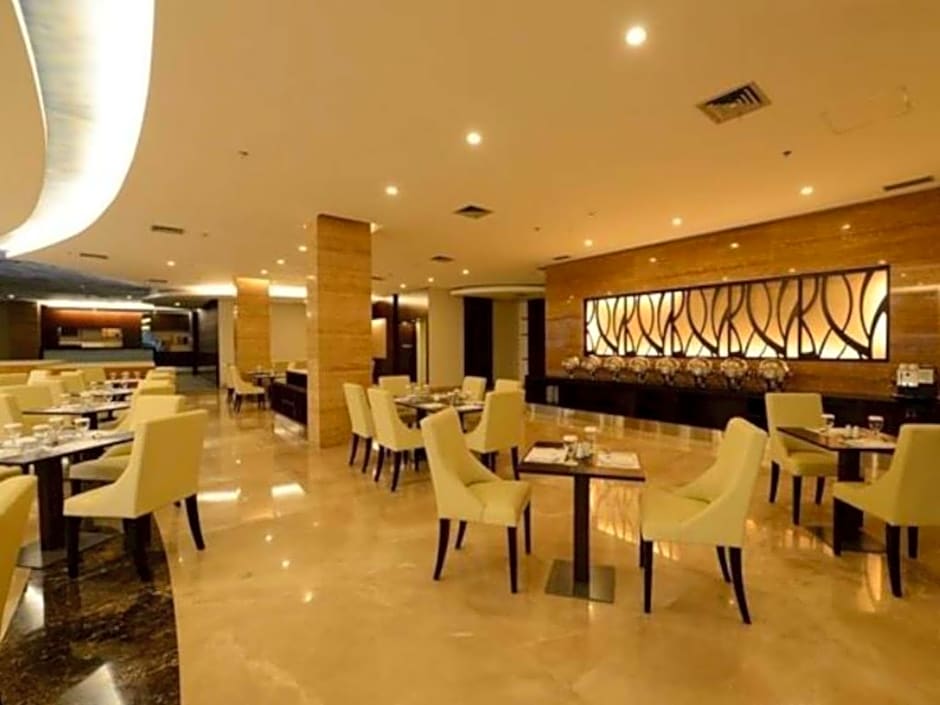 The Falatehan Hotel By Safin