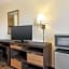 Super 8 by Wyndham Waco University Area