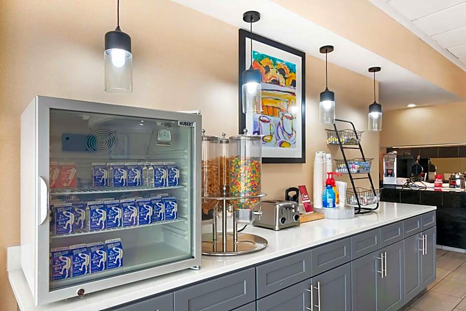 Best Western Plus Kansas City Sports Complex Hotel