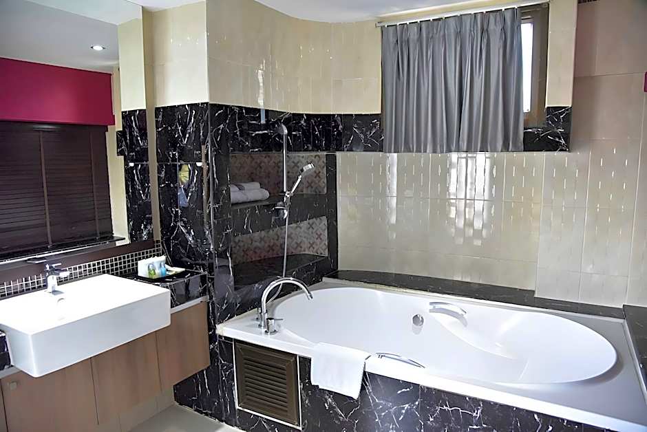 Grand Pink Hotel Hatyai