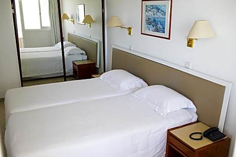 Economy One-Bedroom Apartment (2 adults)