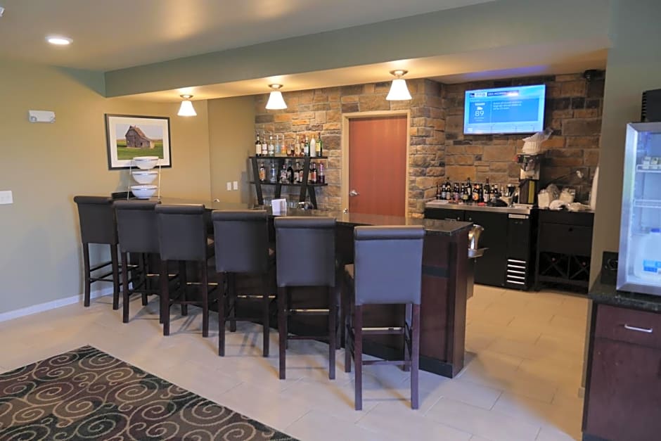 Cobblestone Inn & Suites-Winterset