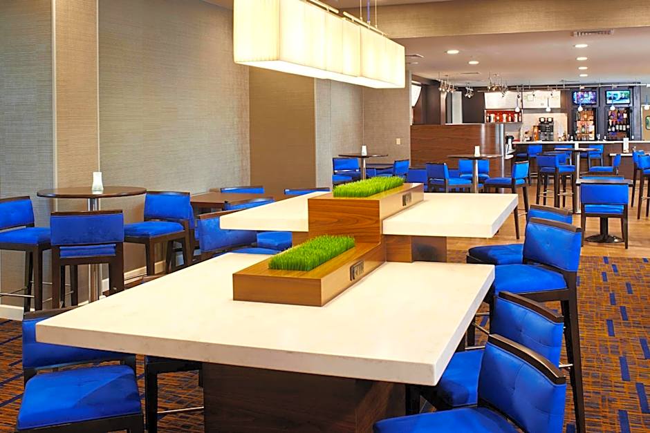 Courtyard by Marriott Kansas City Overland Park/Convention Center
