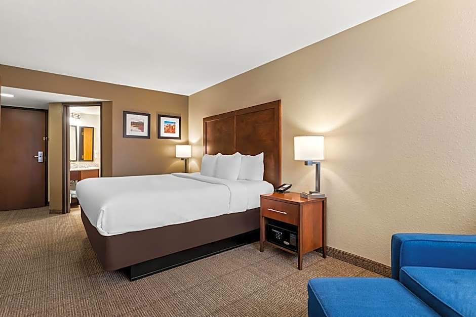 Comfort Inn & Suites Albuquerque Downtown – Albuquerque, NM