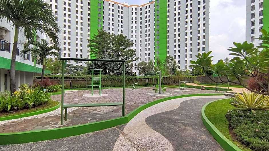 RedLiving Apartemen Green Lake View Ciputat - Juragan Rooms Tower B with Fast Wifi
