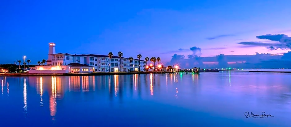 Lighthouse Inn at Aransas Bay