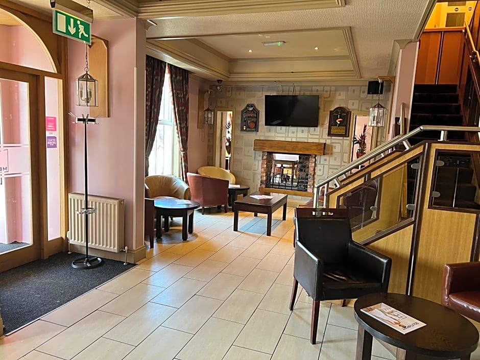 Southport Metro Hotel