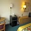 Super 8 by Wyndham Waco University Area