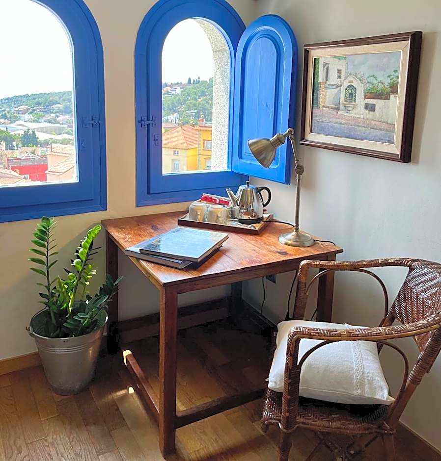 Hostal de la Plaça - Hotel Boutique