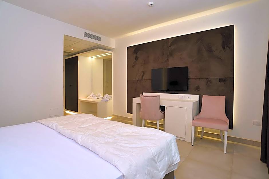 M2 Hotel