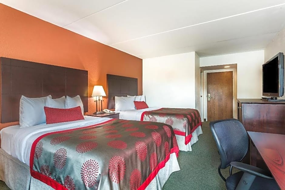 Ramada by Wyndham Luling