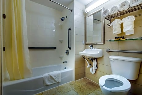 Queen Room with Two Queen Beds - Disability Access