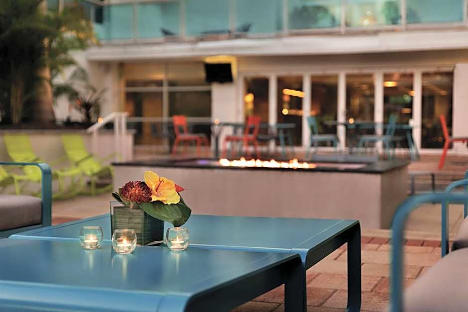 Hotel Alba Tampa, Tapestry Collection By Hilton