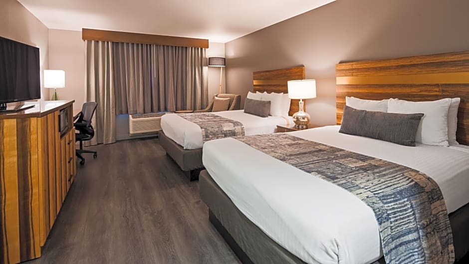 Best Western Cedar Inn & Suites