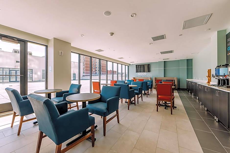 Holiday Inn Express Long Island City E New York By IHG