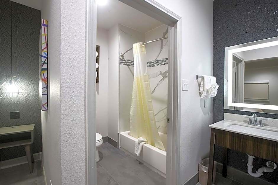 House Hotel