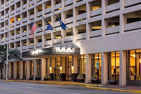 Sheraton Indianapolis City Centre Hotel
