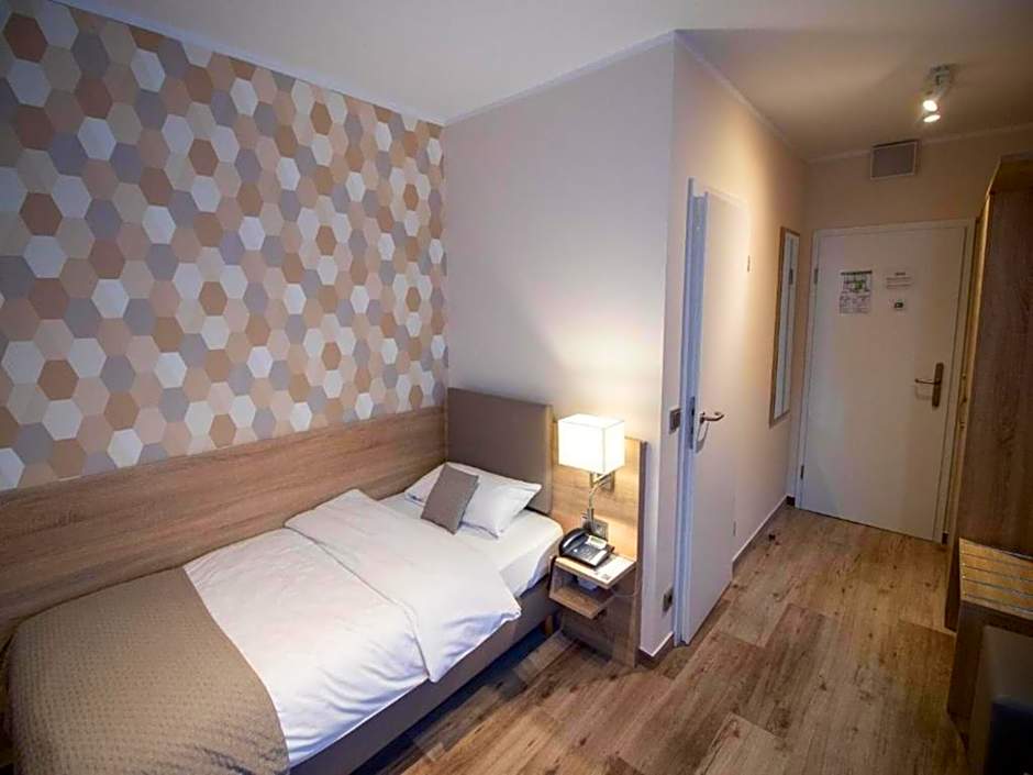 Wolfsburg Fallersleben Hotel by Belvilla