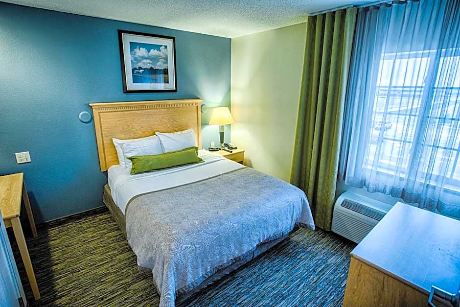 Candlewood Suites Fargo-North Dakota State University By IHG