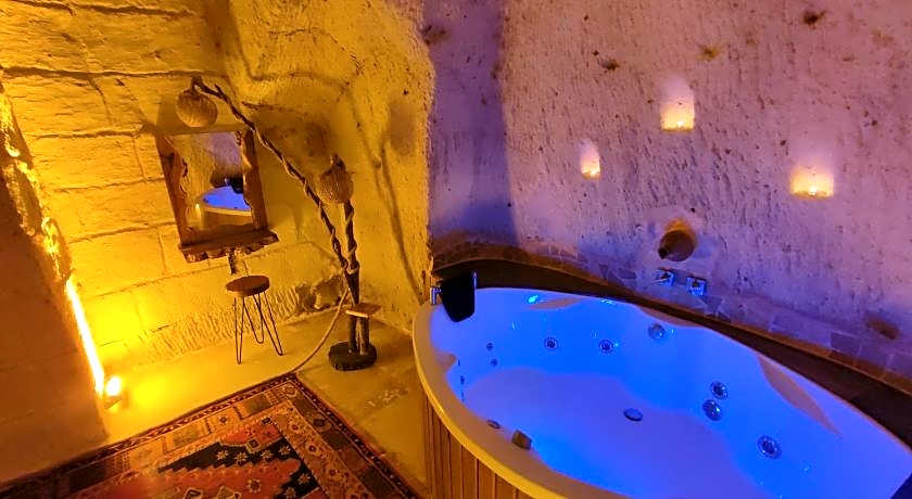 Euphoria Cave House