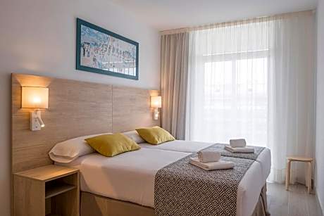 FAMILY APARTMENT 1 BEDROOM 4 ADULTS