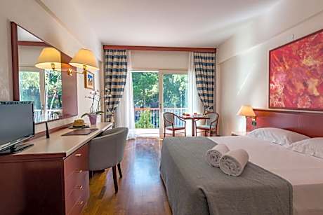 Green Room - Garden View