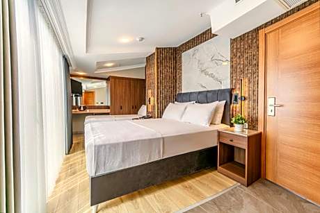 Triple Room with Bath