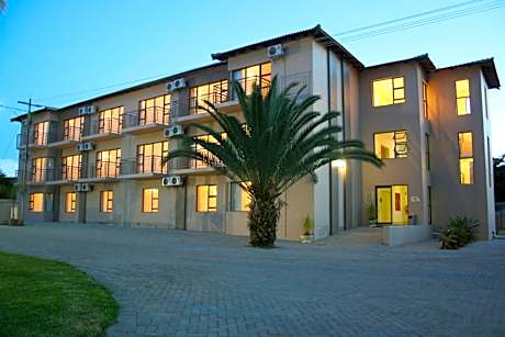 Oasis Hotel