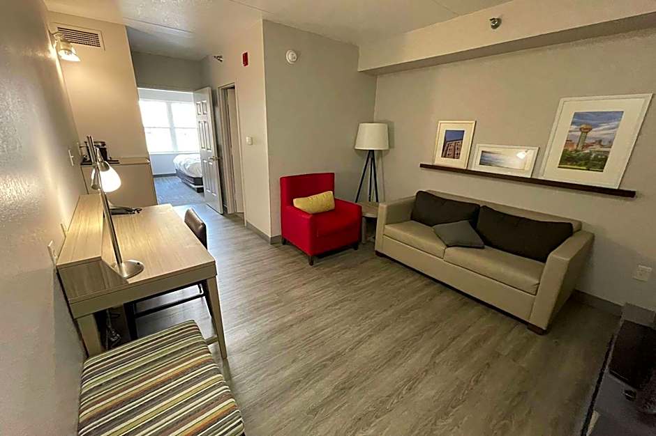 Travelodge by Wyndham Knoxville West