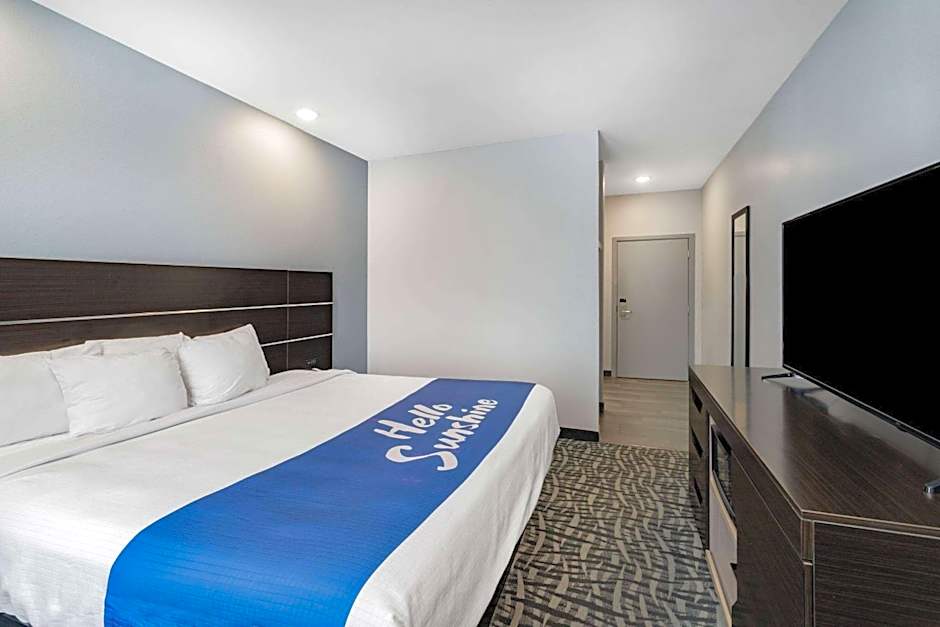 Days Inn & Suites by Wyndham Horn Lake/Memphis Graceland