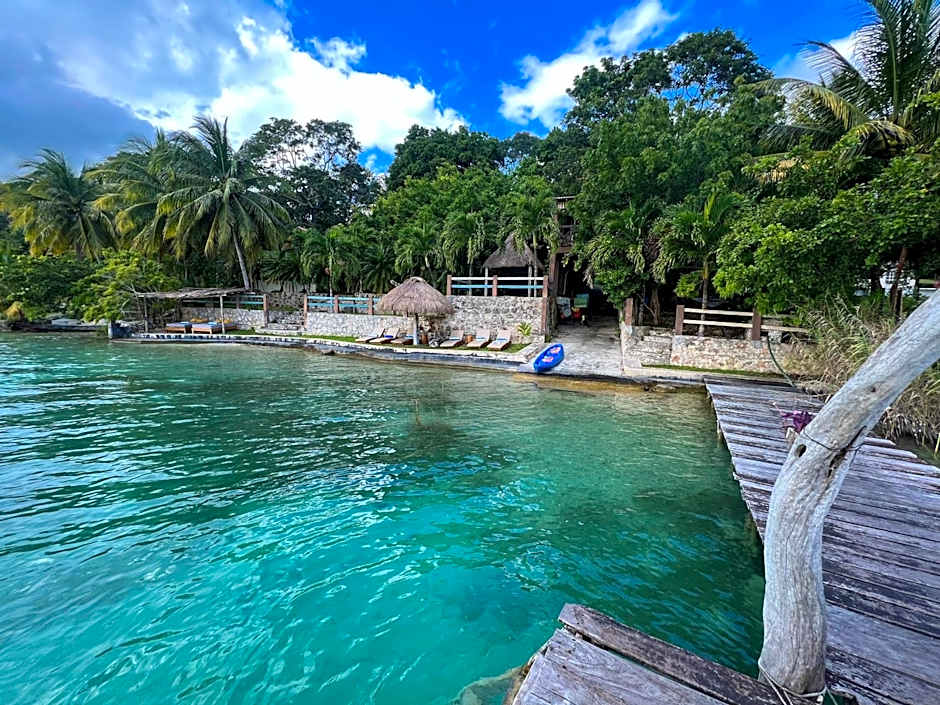 Villa Santuario Lake front Oasis
