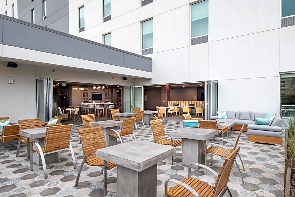 Element Dallas Downtown East
