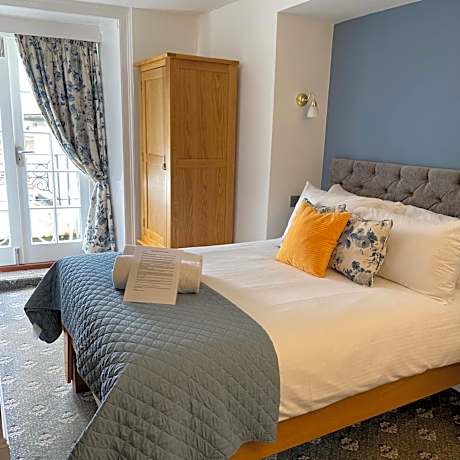 Double Room with Balcony and Sea View