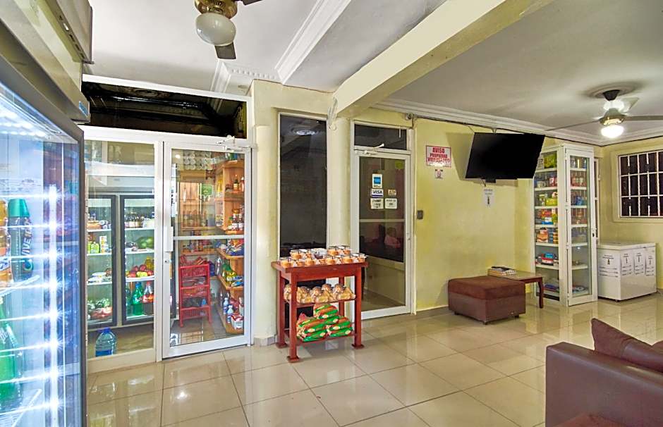 Tropical Island Apartahotel