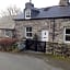 Garth Engan B&B with private lounge
