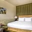 Roomers Munich, Autograph Collection by Marriott