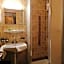 Petit Helvetia Budget Hotel