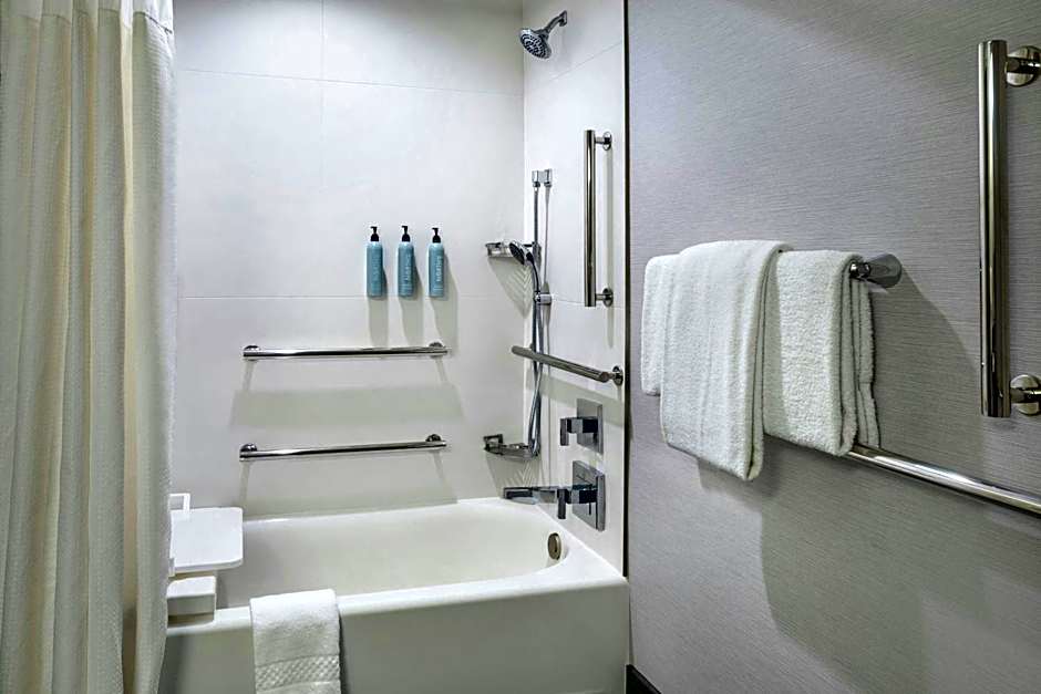 Courtyard by Marriott Paramus