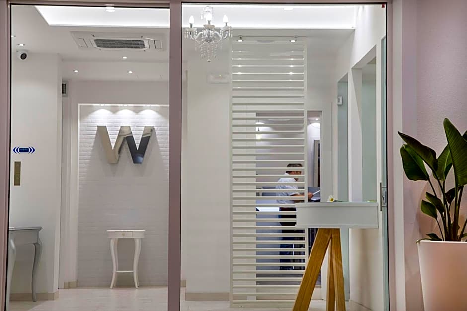 White Suite & Apartments