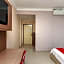 RedDoorz Premium at Hotel Ratu Residence