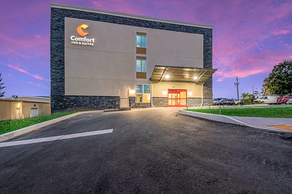 Comfort Inn & Suites Harrisburg - Hershey West