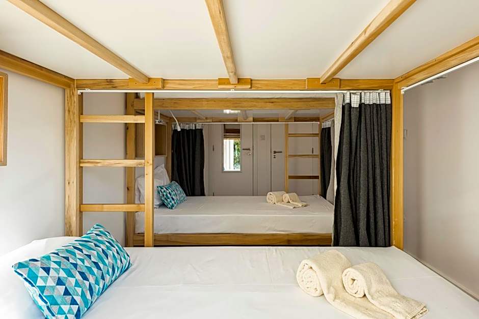 Madalena Hostel e Suites