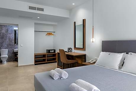 Suite with Private Pool