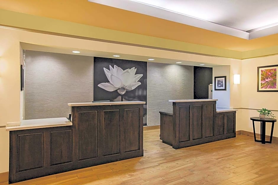 La Quinta by Wyndham Beaumont West